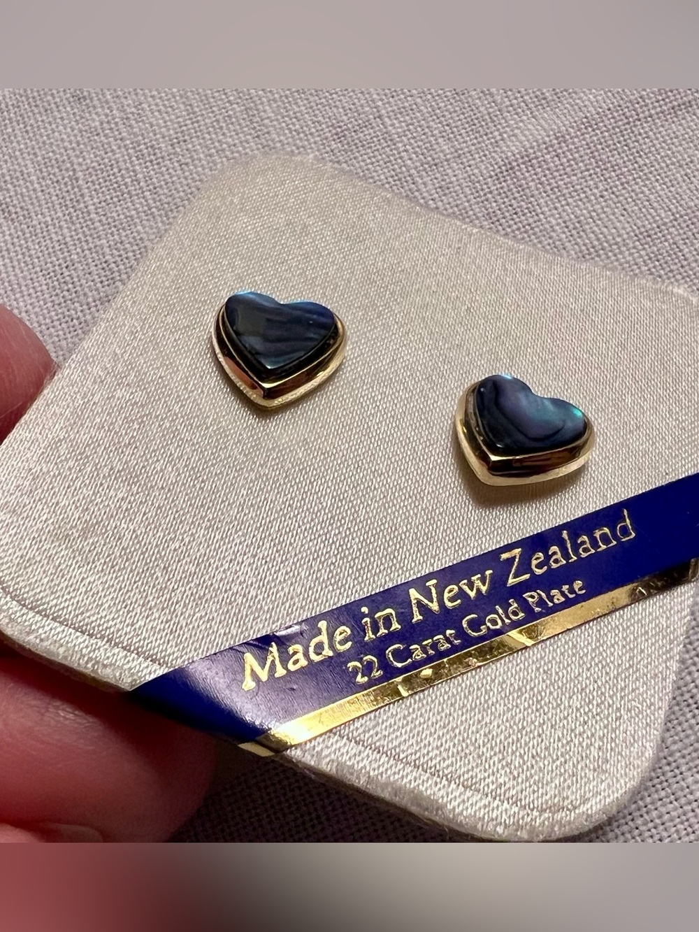 Beautiful 22 Carat Gold Plated Shell Heart Earrings NEW!